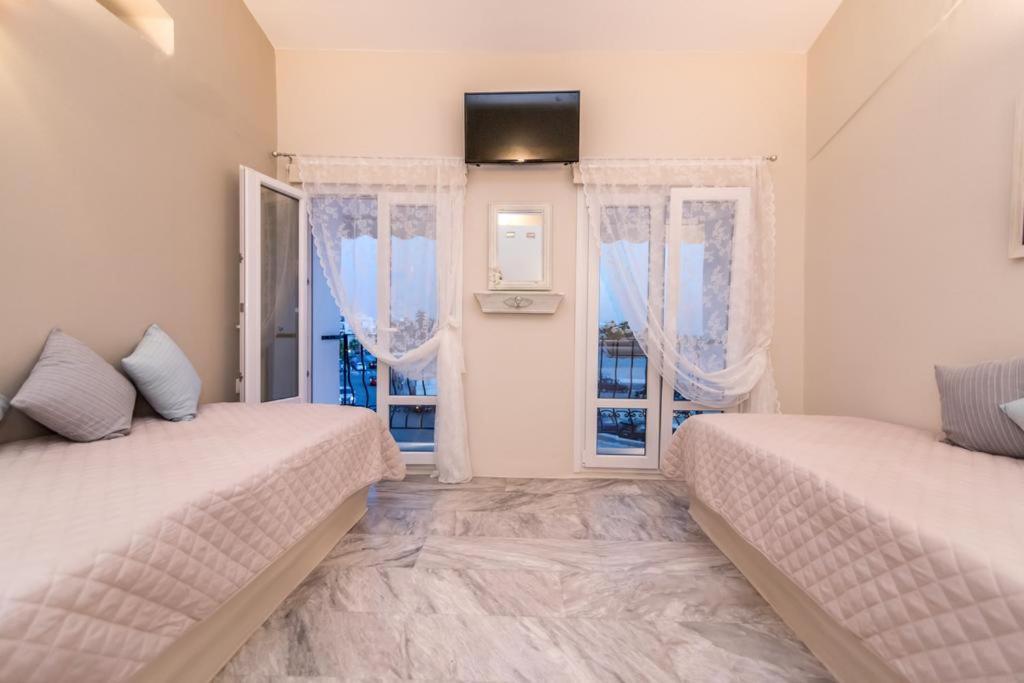Fratelli Family Rooms Tínos 外观 照片